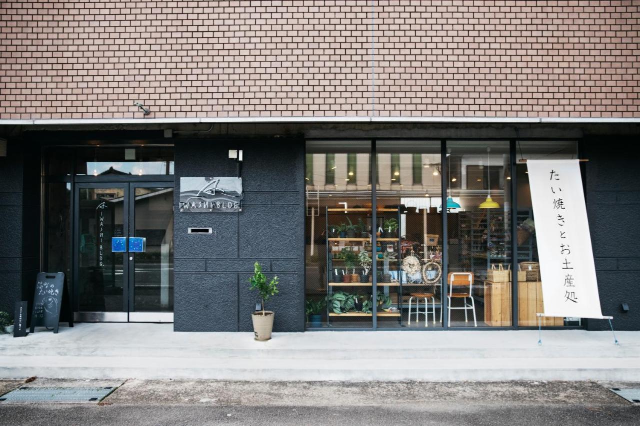 Iwashi Building Hostel Akune Luaran gambar